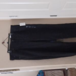 - Free assembly  woman's  Jean's